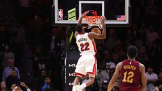 Heat win OT thriller over Cavs on lob dunk at buzzer