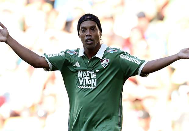ronaldinho-cropped_12qwumutgt40v1dqbjy4n0joip.jpg