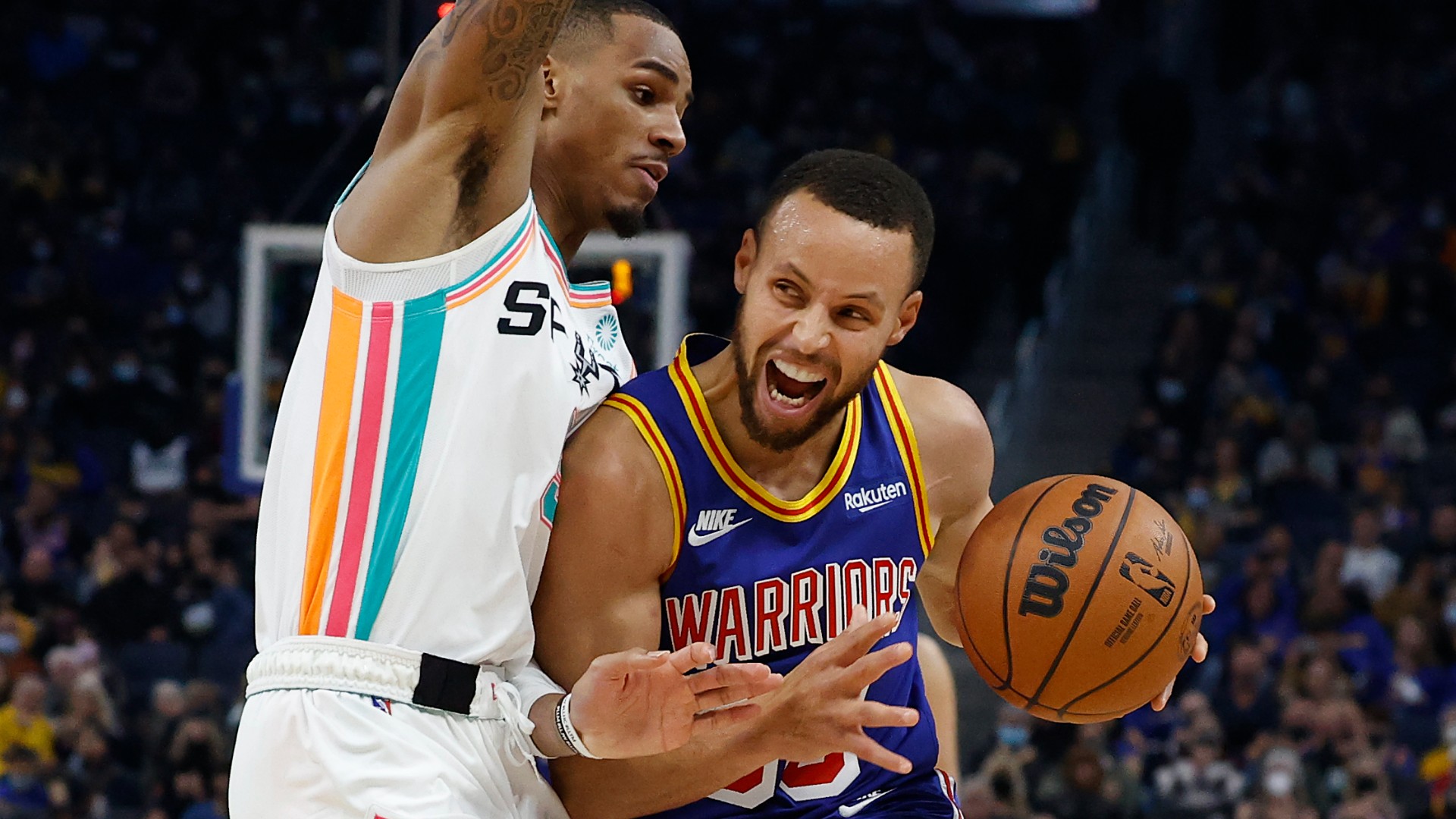 Stephen Curry in action against the San Antonio Spurs