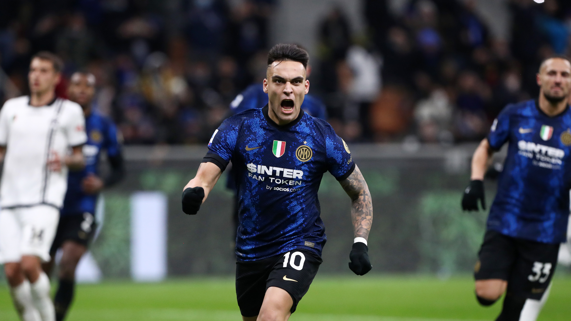 Lautaro Martinez celebrates scoring against Spezia