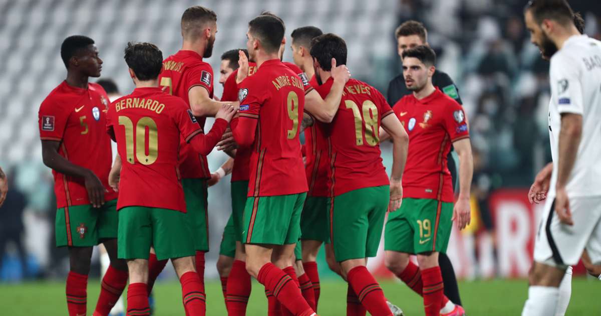 Portugal 1-0 Azerbaijan: Ronaldo kept quiet as European champions struggle  to victory