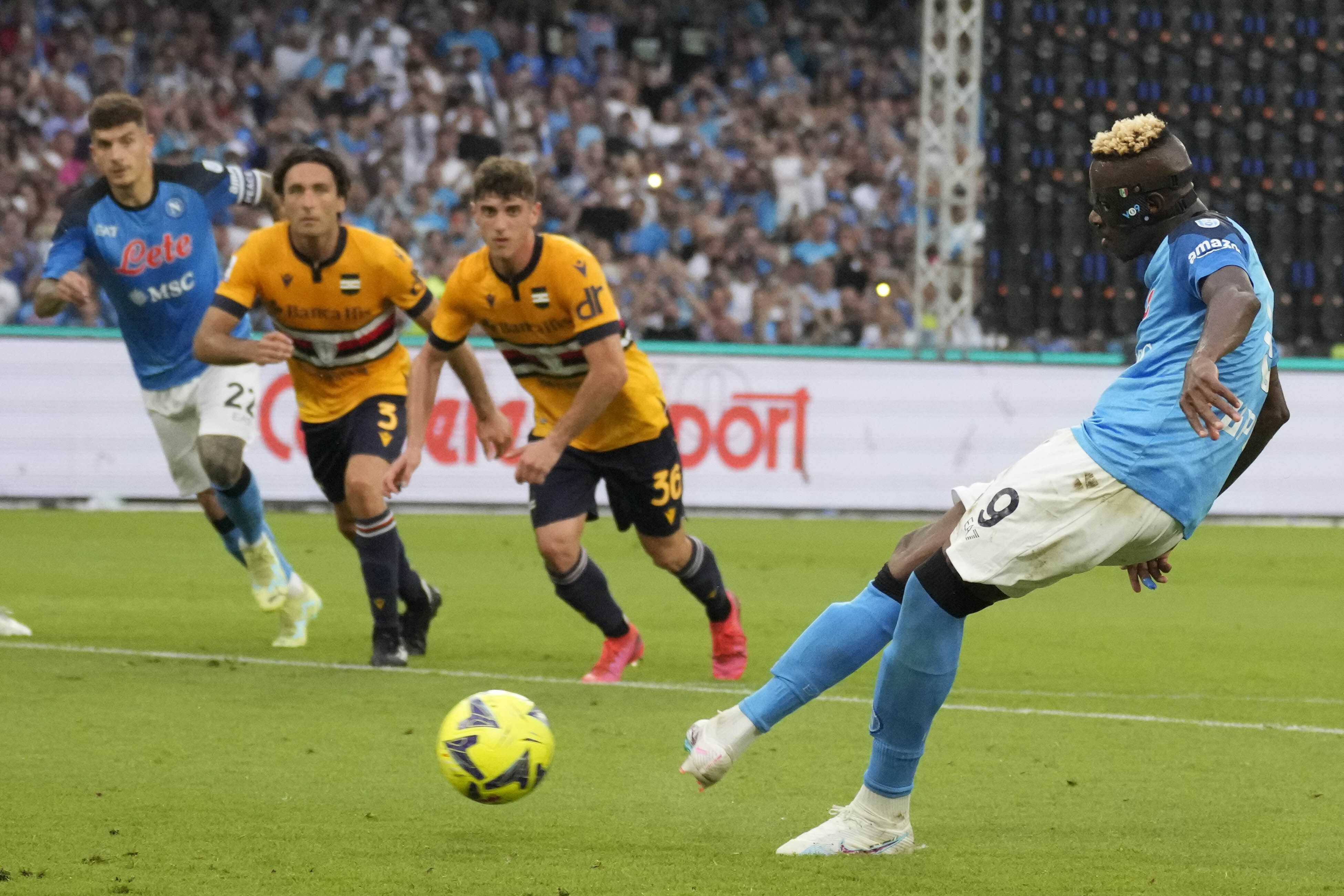 Hellas Verona vence jogo de permanência/descida e 'atira' Spezia para a Serie  B italiana - Itália - Jornal Record