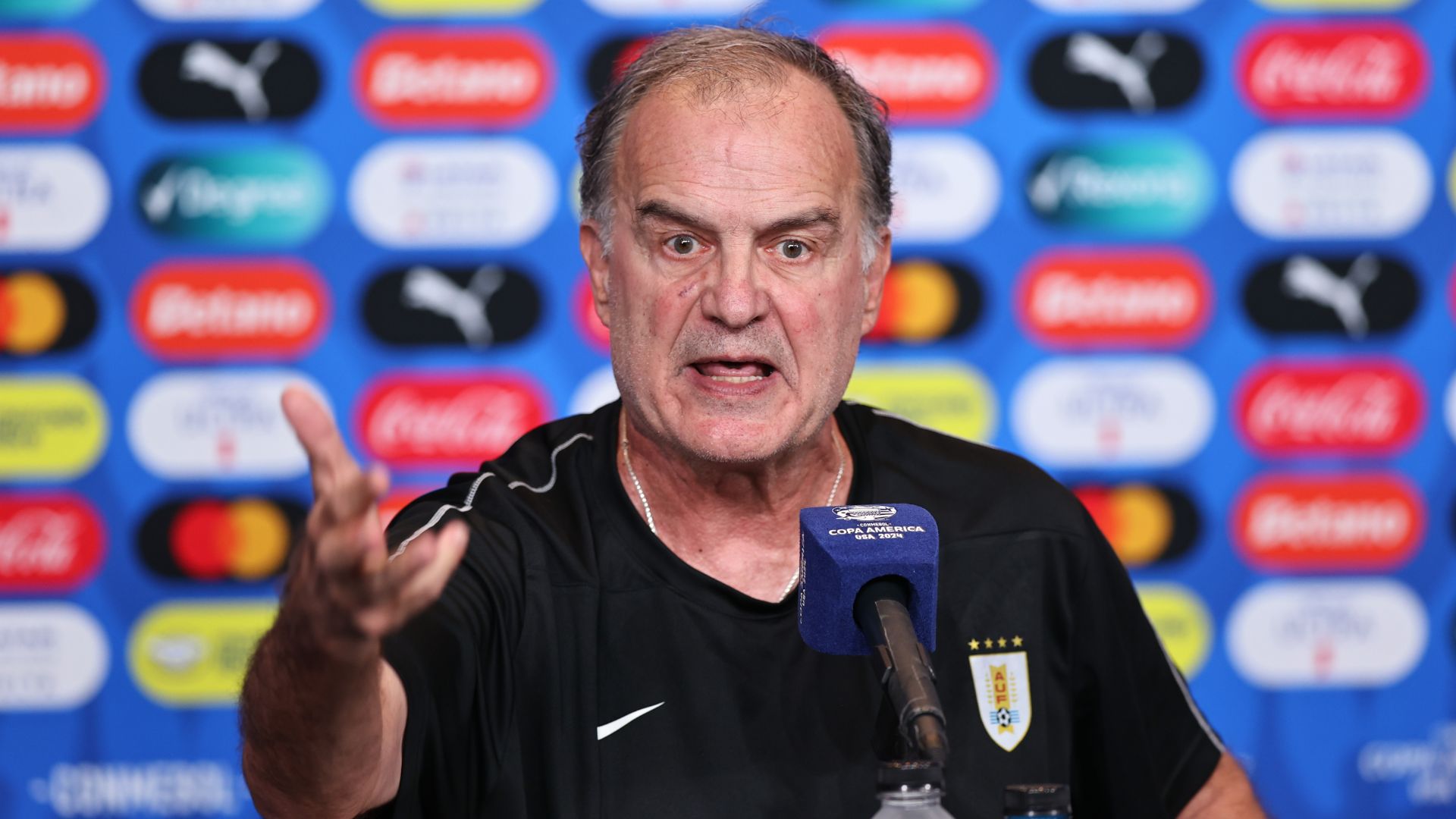 Bielsa defends Uruguay players after clashes with Colombia fans: ‘This is a witch hunt’