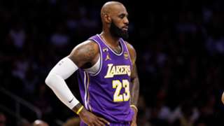 James’ streak of All-NBA ends as Lakers routed by Spurs
