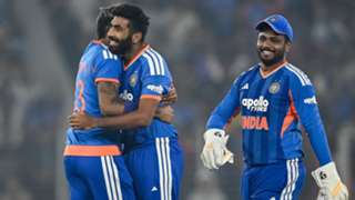 India hold off Proteas to win high-scoring fifth T20I
