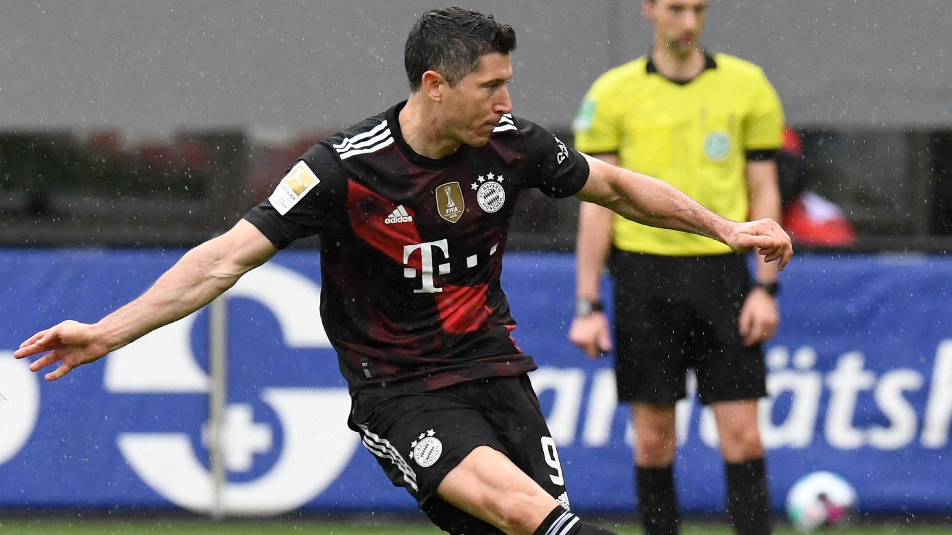 Robert Lewandowski matched Gerd Muller by scoring his 40th Bundesliga goal in the 2020-21 season.