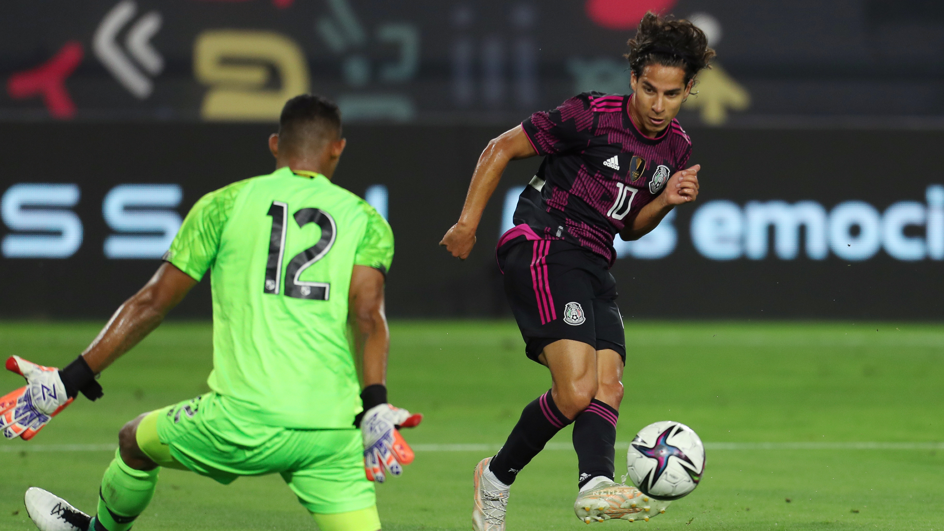 Diego Lainez