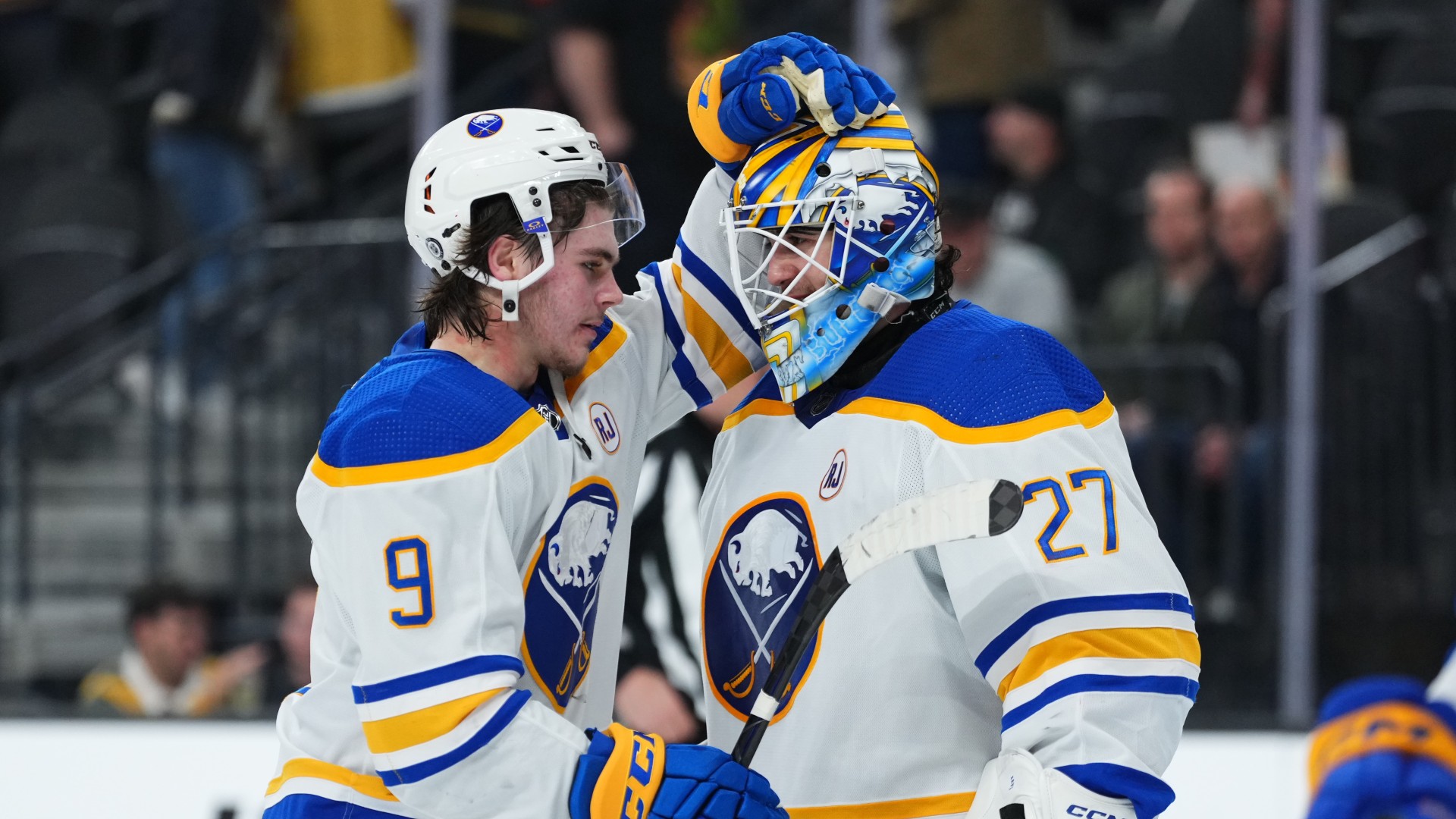 NHL: Sabres score 4 in 3rd period to cool Golden Knights