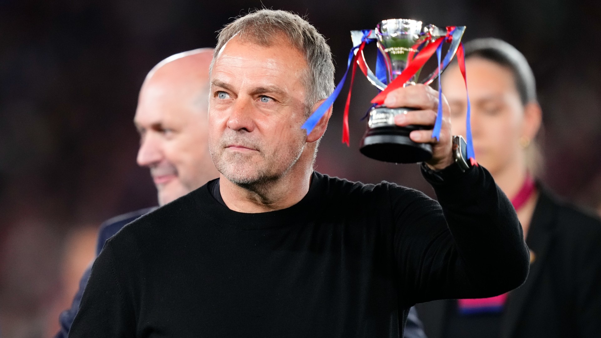 Flick signs new Barcelona contract until 2028