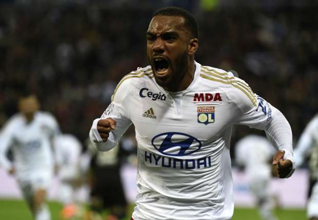 BREAKING NEWS: Lyon reject €35m Arsenal offer for Lacazette