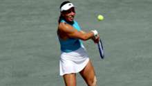 Pegula overcomes Shnaider to continue Charleston title defence