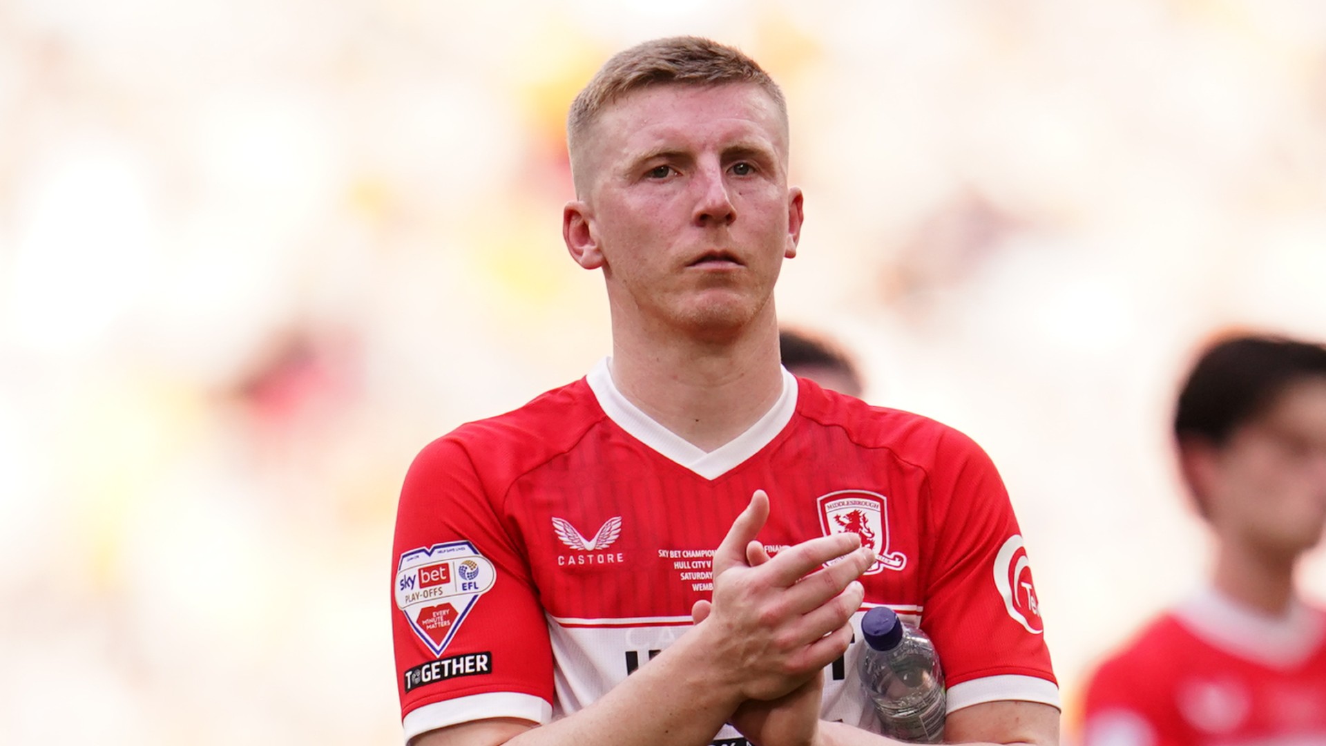 Hull City reforça defesa com a contratação de Matt Targett