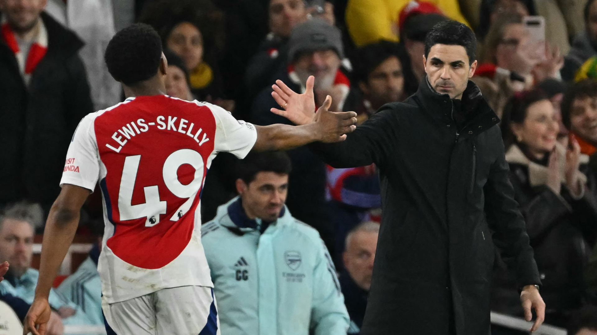 Arteta lauds 'beautiful' Lewis-Skelly display in Man City thrashing