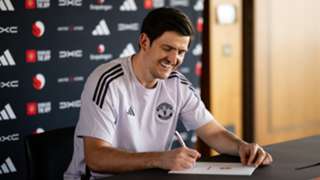 Maguire pens new Man Utd deal