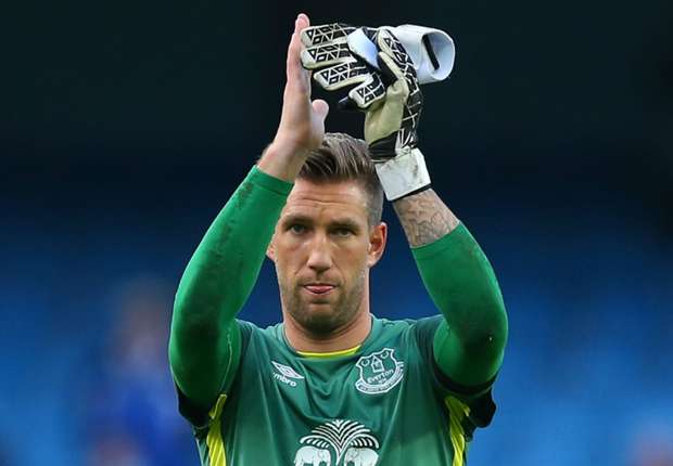 maarten-stekelenburg-cropped_1fo650gsozg2r1e8x3vbeswkb7.jpg