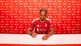 Barcola can play on either wing for Liverpool, insists Iraola