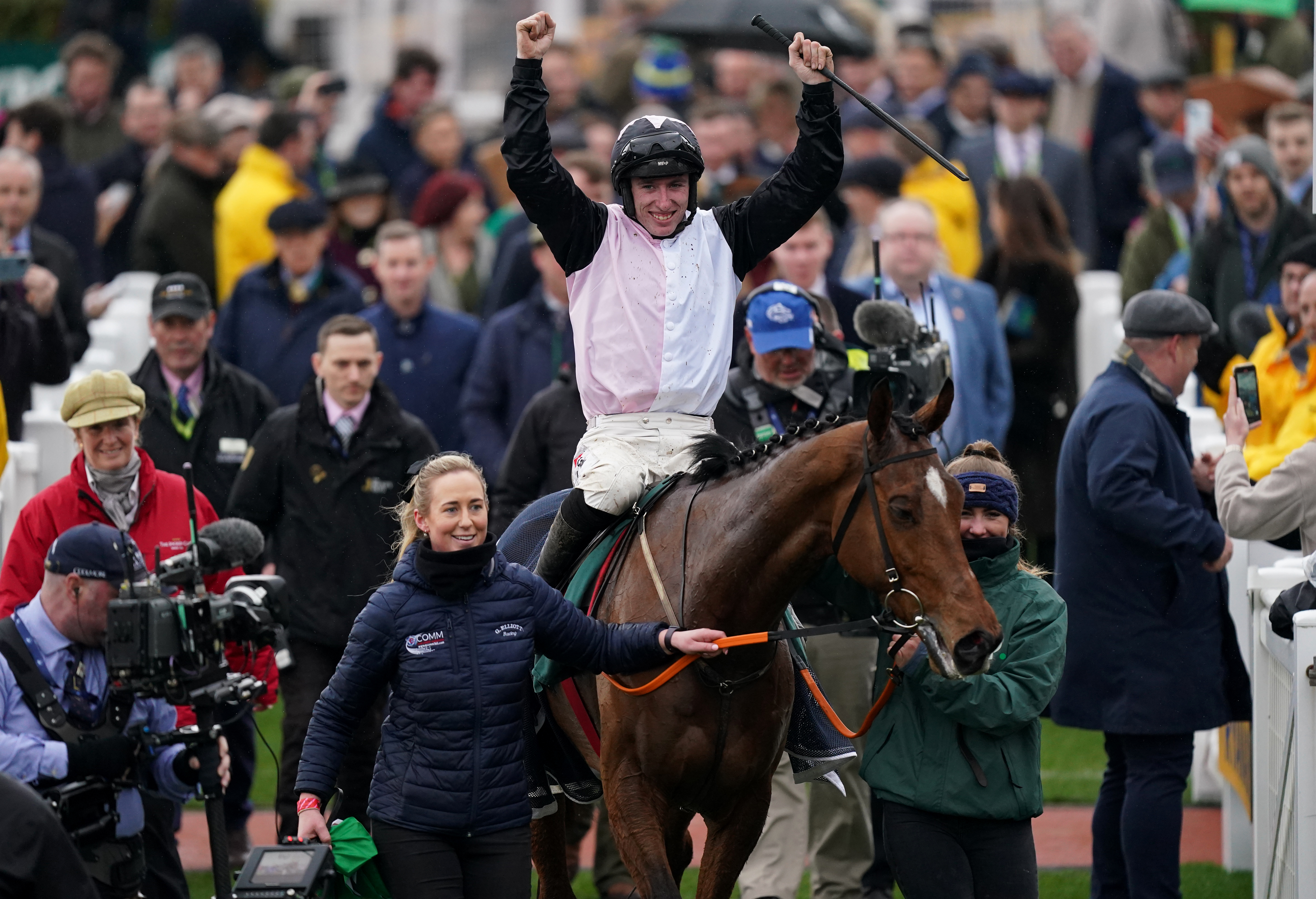 Jack Kennedy celebrates aboard Teahupoo