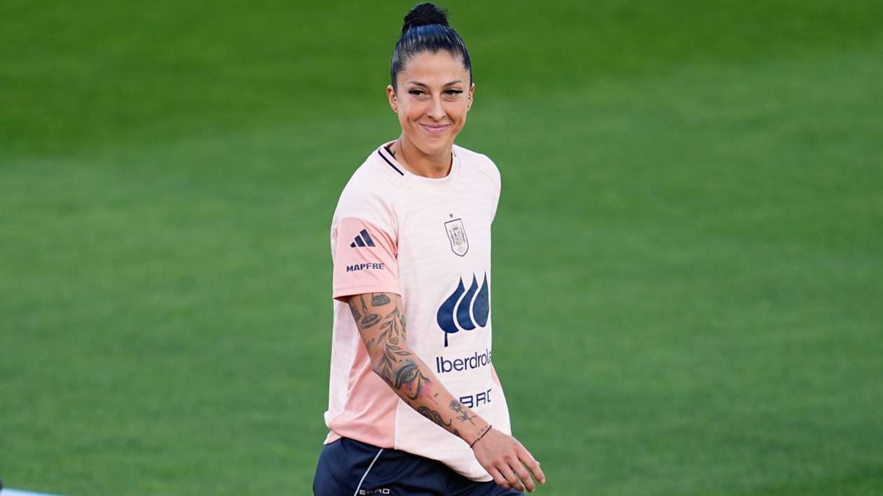 Hermoso overcome with emotion after returning to Spain squad