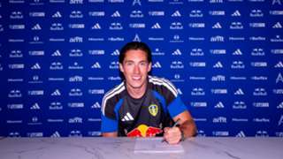 Wilson makes Leeds switch following Fulham exit