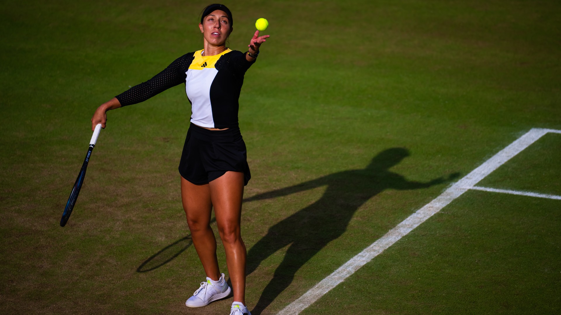Play suspended in Berlin as Pegula and Gauff vie for final place