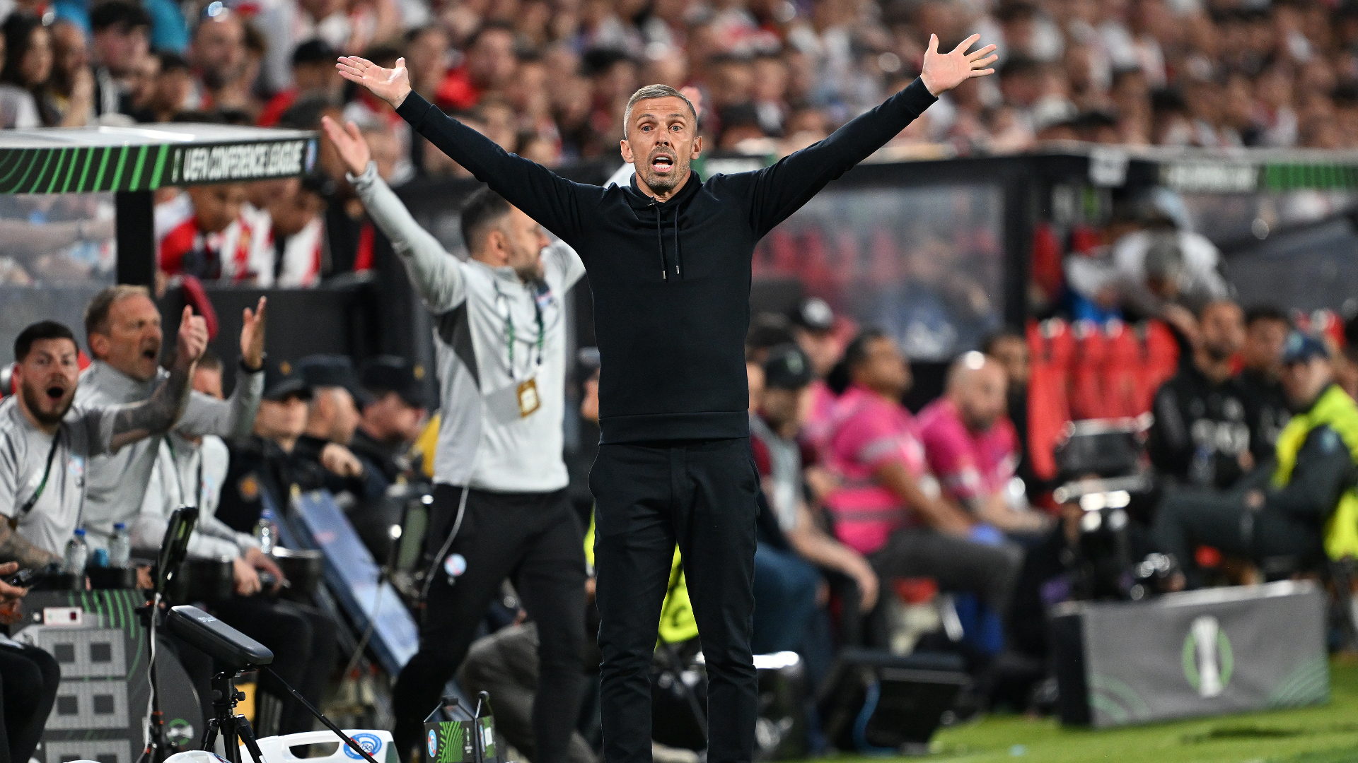 O’Neil ‘ready for war’ as Strasbourg bid to overturn narrow Rayo deficit