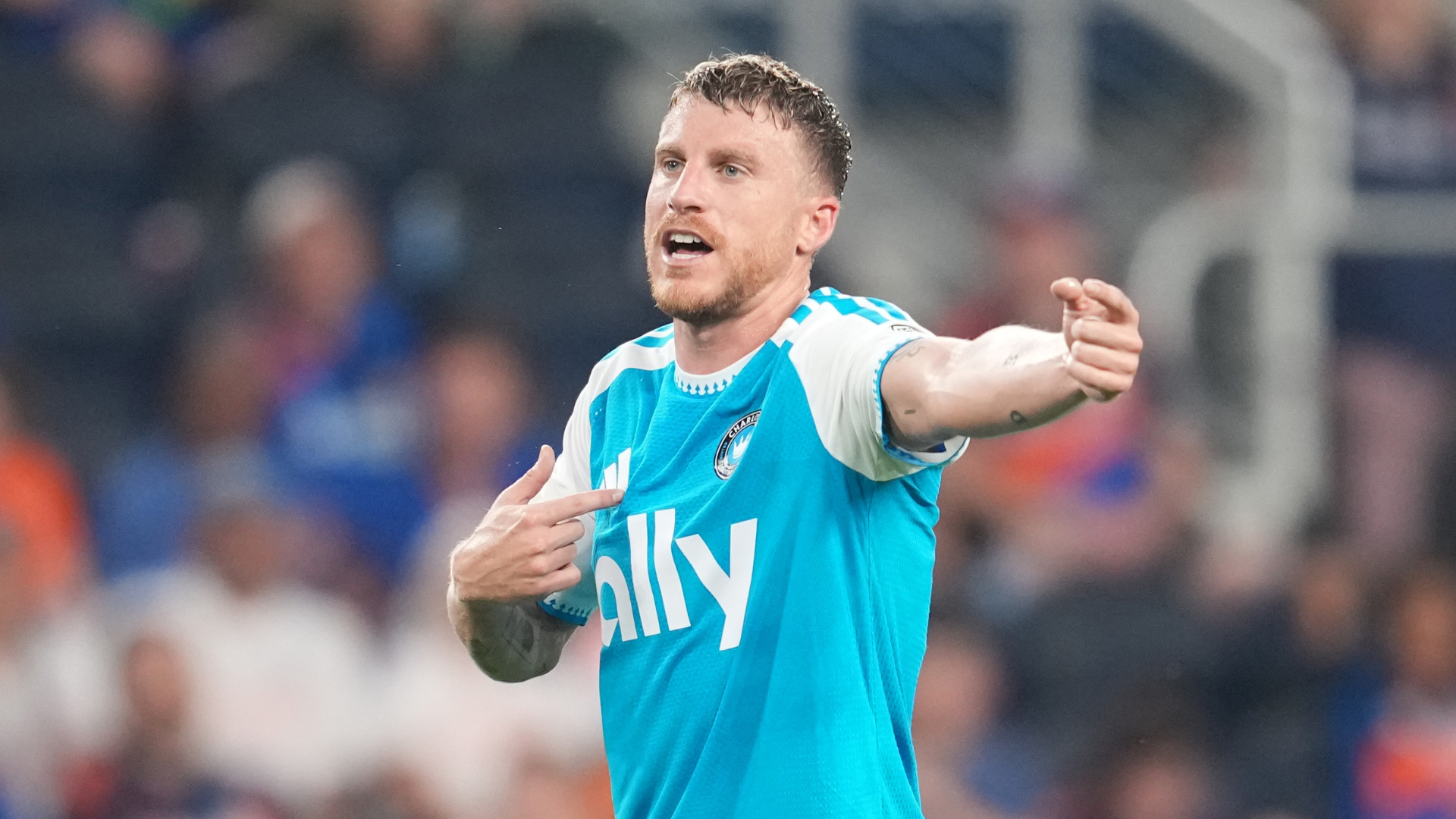 Dean Smith praises Pap Bell, Charlotte's record