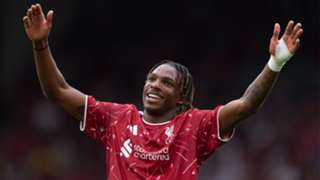 Iraola says shutout win over Como positive for Liverpool debutants Jacquet and Araujo