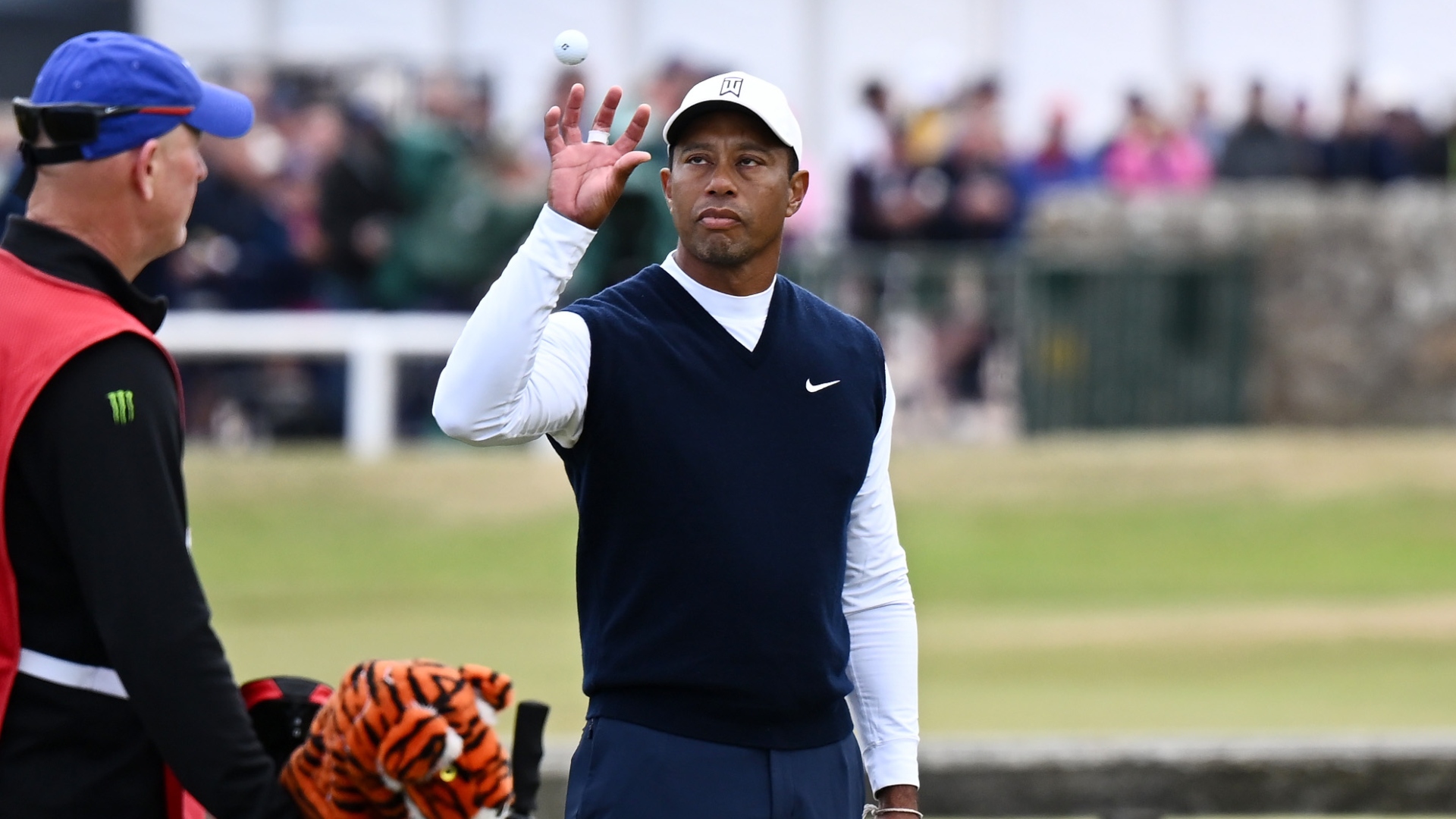 The Open: Woods laments poor putting in error-strewn St Andrews return