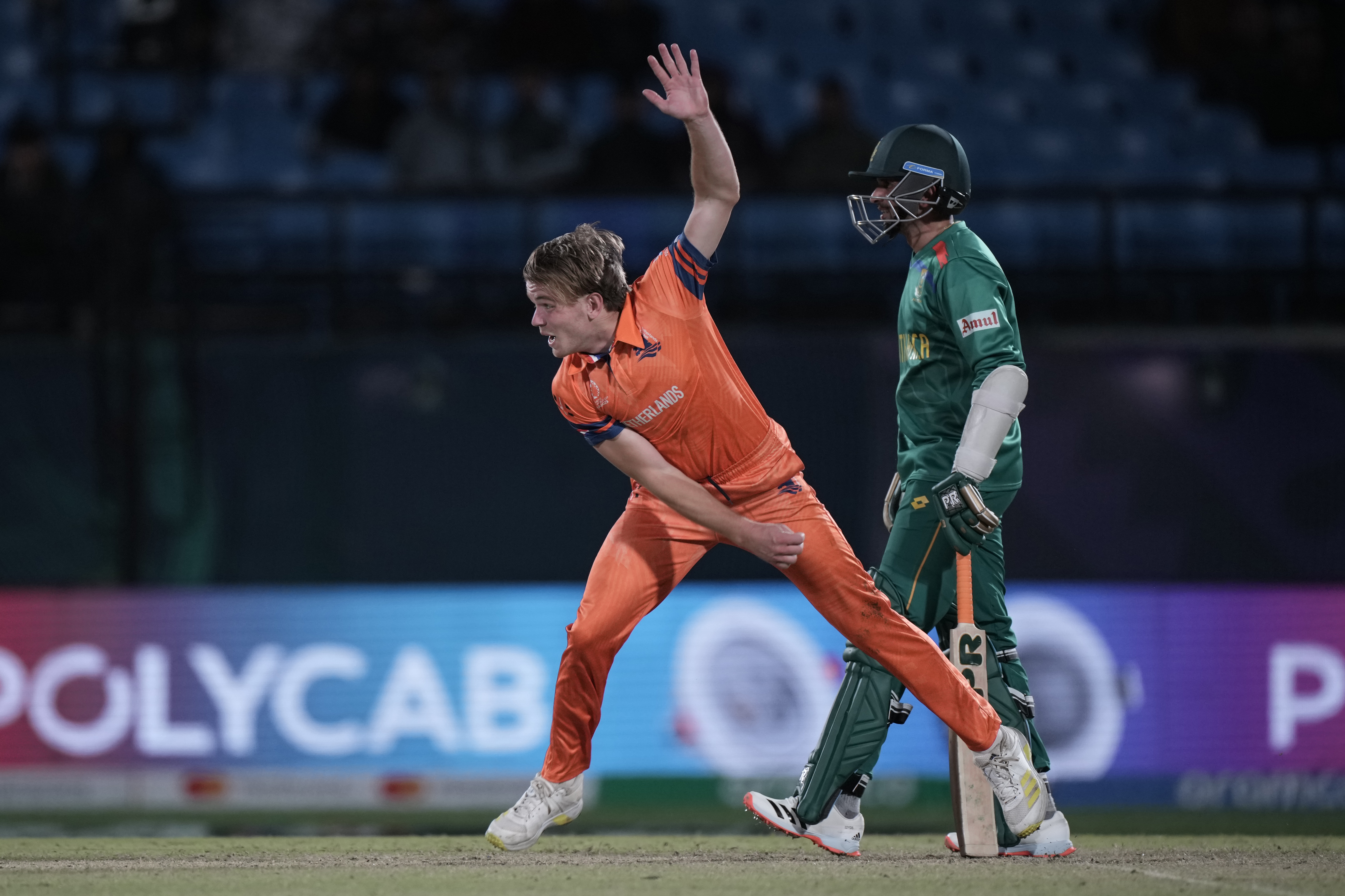 The Netherlands’ Bas De Leede bowls