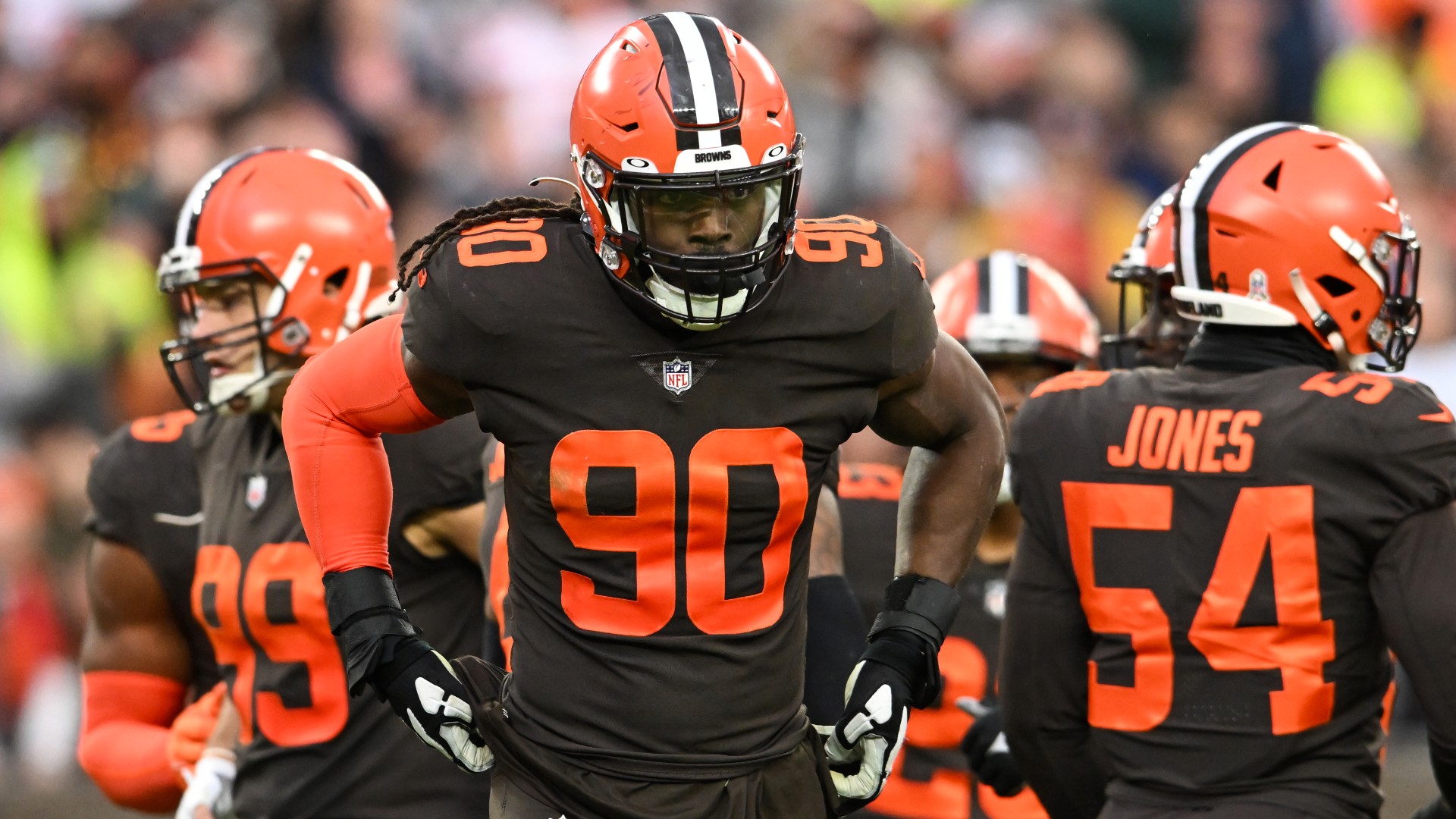 Baltimore Ravens Sign Accomplished Pass Rusher Jadeveon Clowney | LiveScore