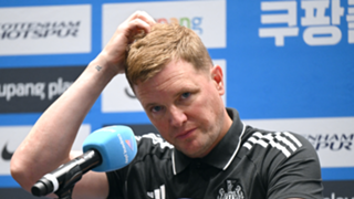 Howe: Isak transfer speculation 'far from ideal' for Newcastle