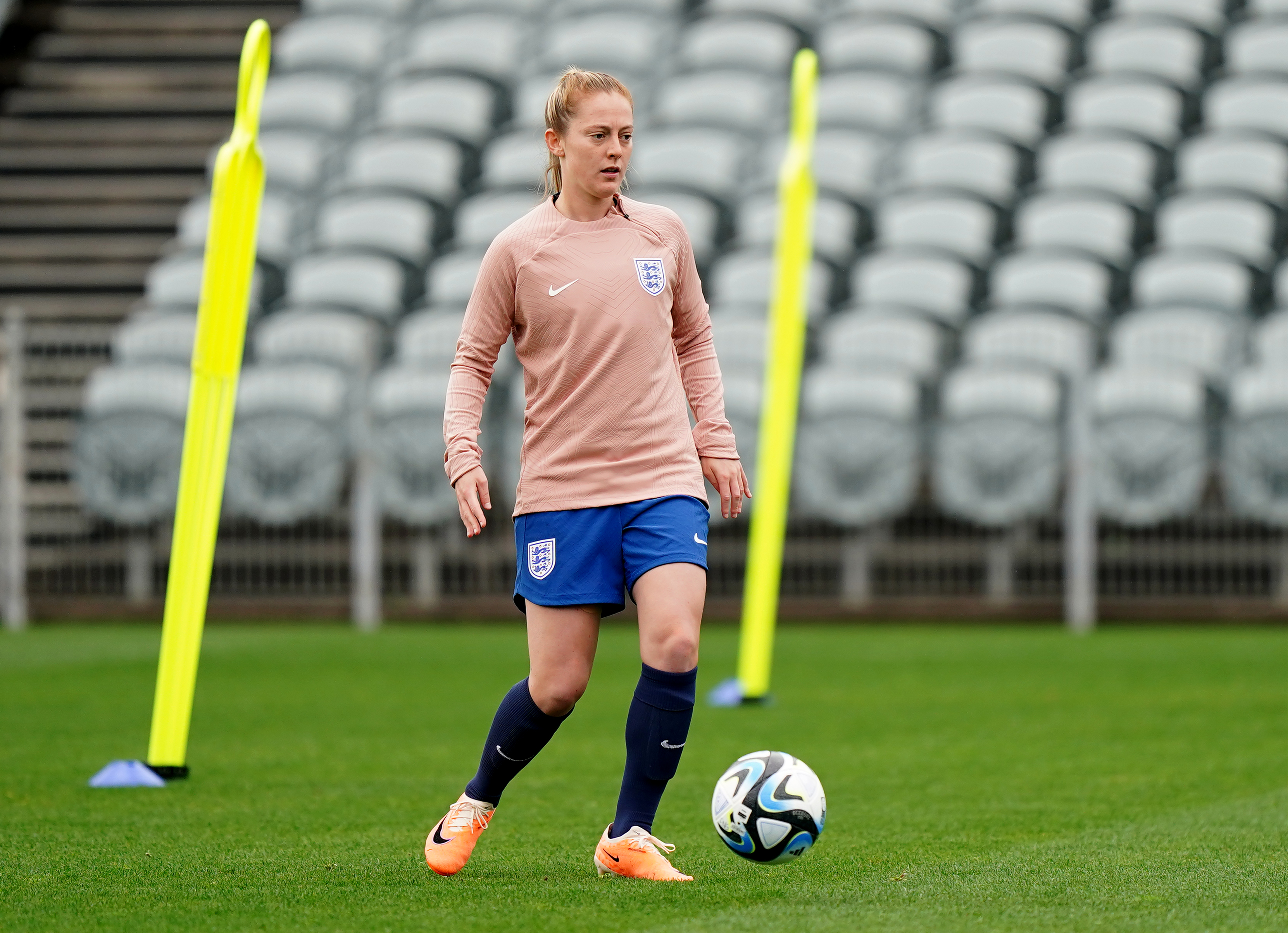 England were handed a boost when Walsh returned to training ahead of the knockout rounds