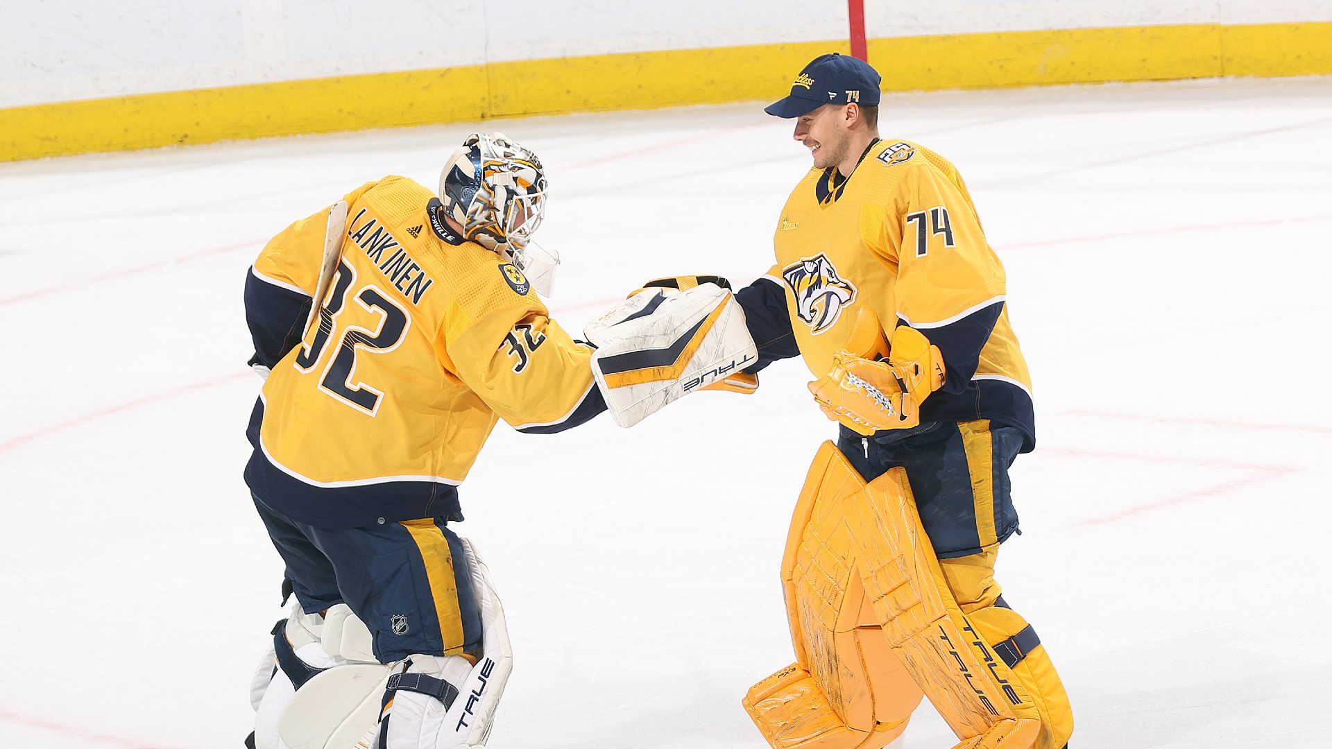 NHL: Predators extend point streak to franchise-record 16 games
