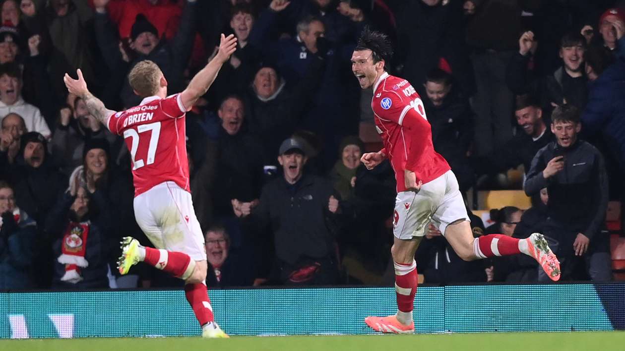 Wrexham 3-2 Coventry City: Moore hat-trick condemns Lampard's leaders to first defeat