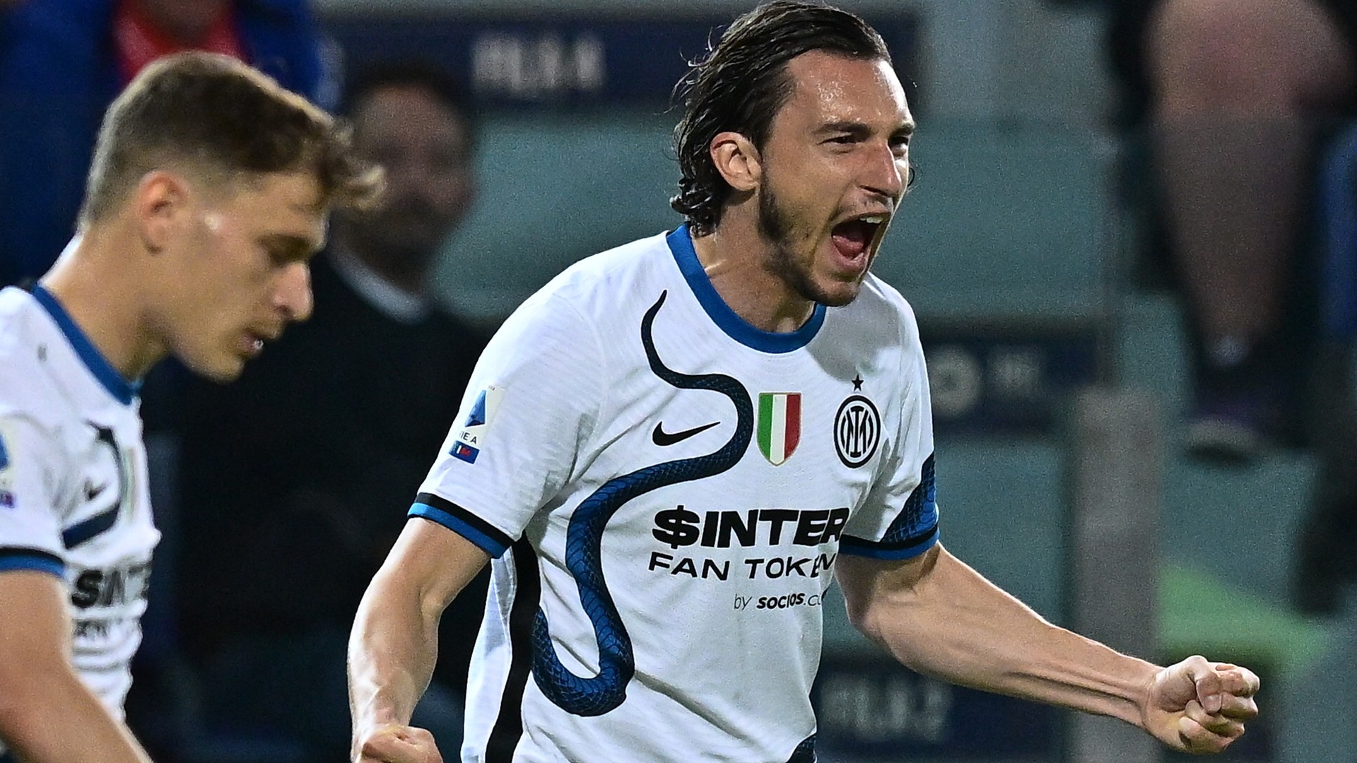 Matteo Darmian celebrates after scoring against Cagliari
