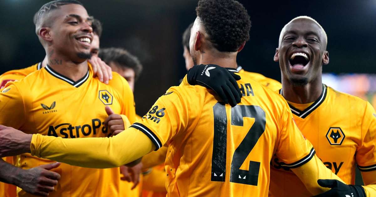 Matheus Cunha’s extra-time penalty edges Wolves past Brentford