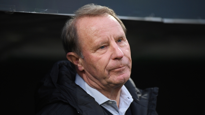 Former Germany boss Berti Vogts has called for a shake-up in the national team set-up