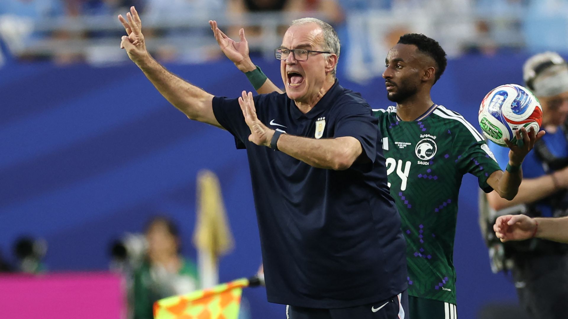 Bielsa, dismayado sa tabla ng Uruguay kontra Saudi Arabia, kahit sa dominasyon sa laro