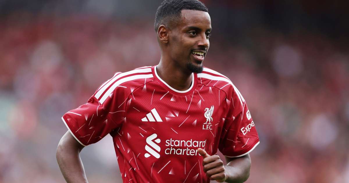 Alexander Isak in Liverpool colours