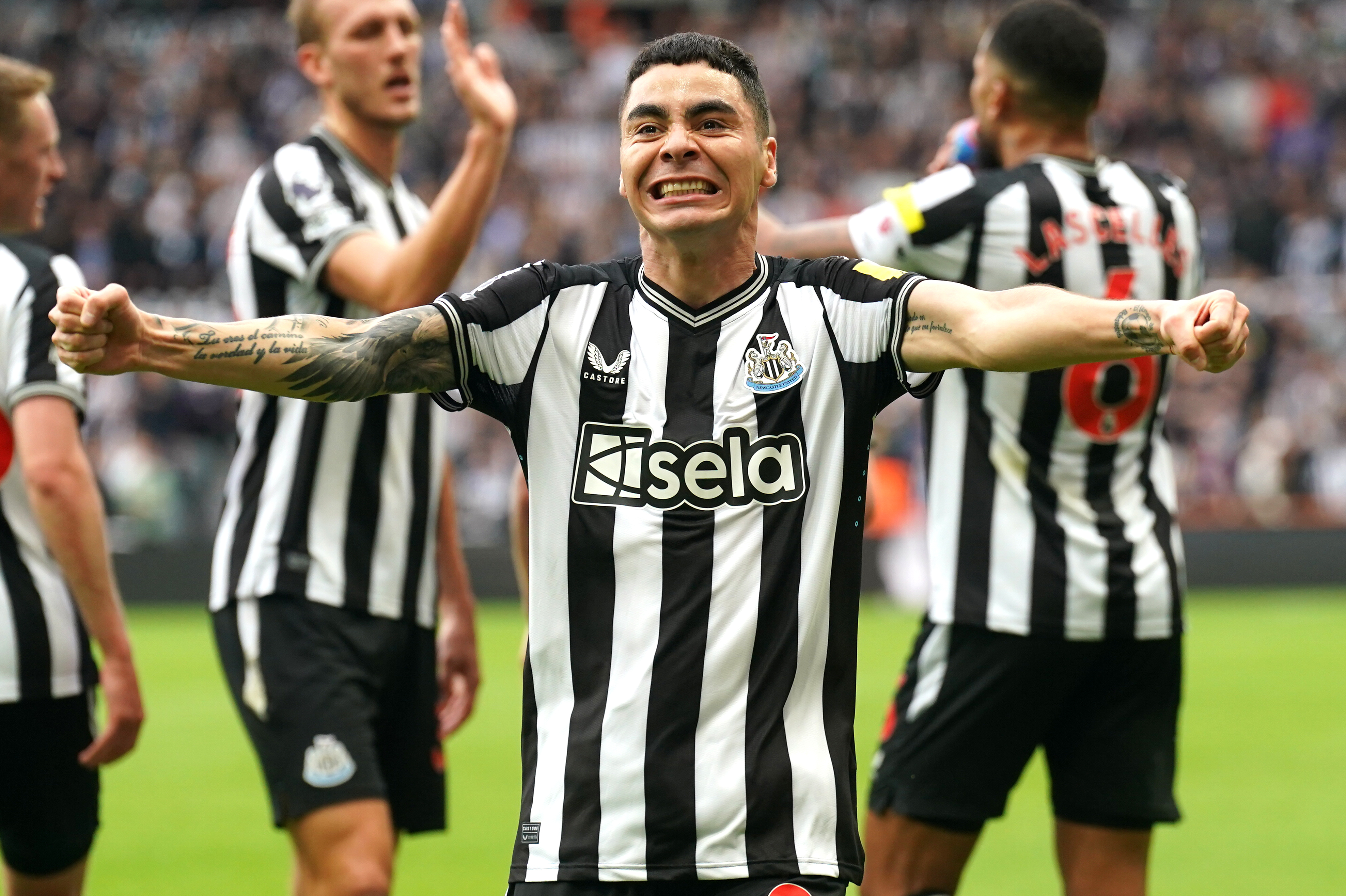 Eddie Howe worried over growing injury list as Newcastle prepare for PSG clash