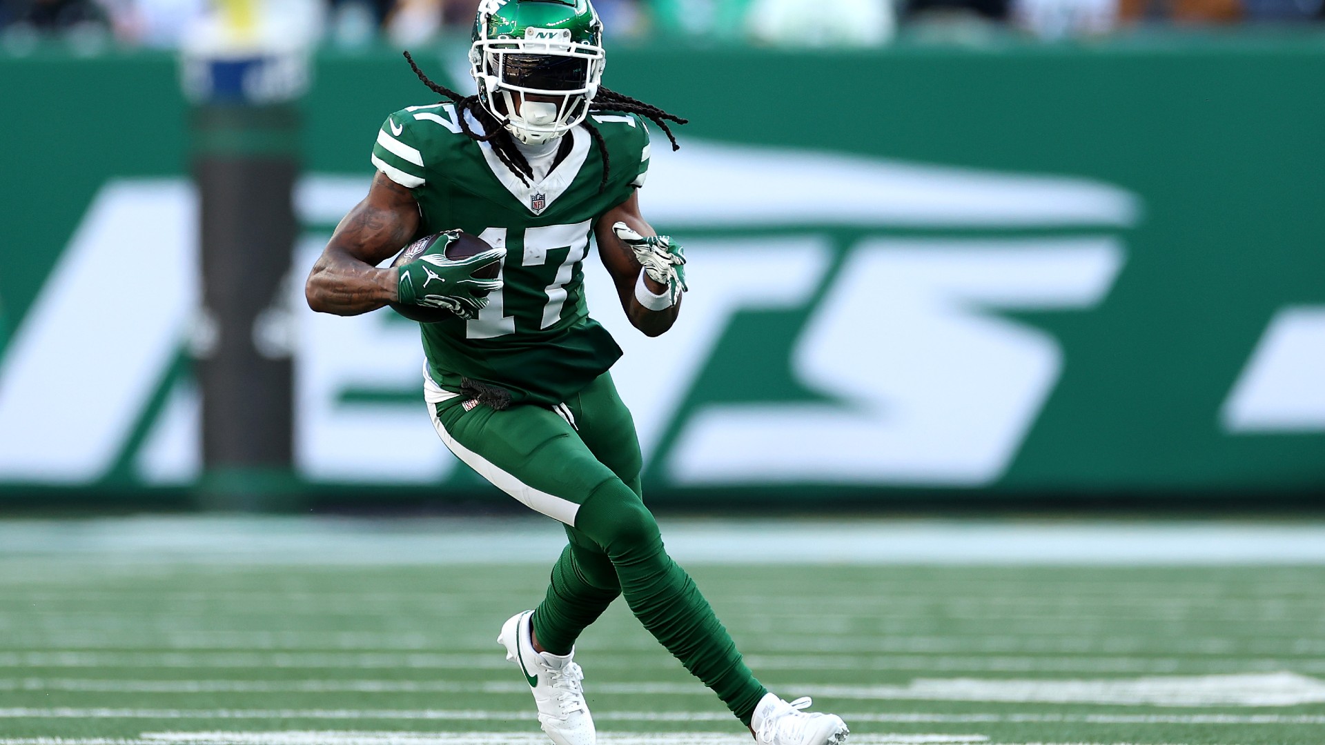 New York Jets release wide receiver Davante Adams