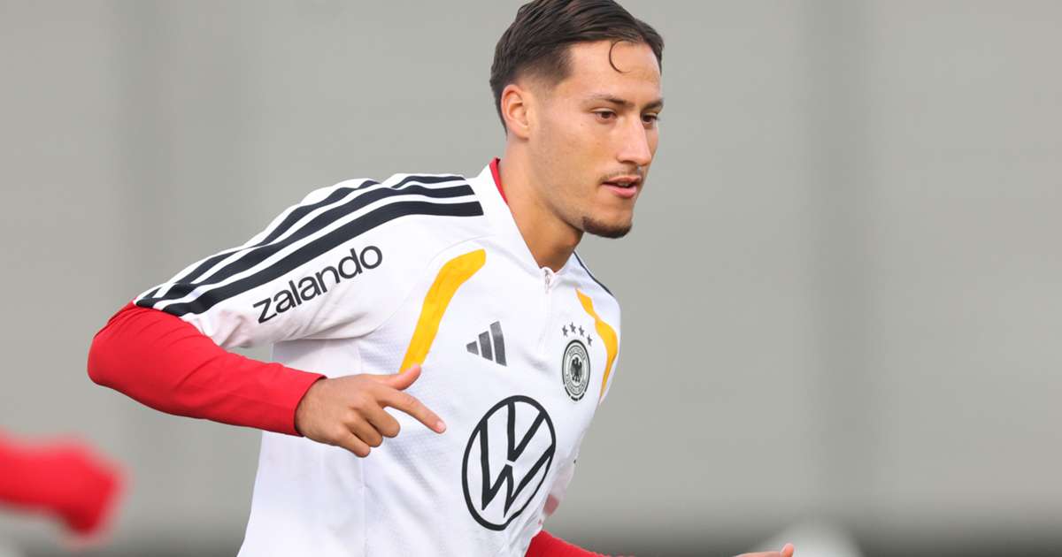 Younes Ebnoutalib of Eintracht Frankfurt
