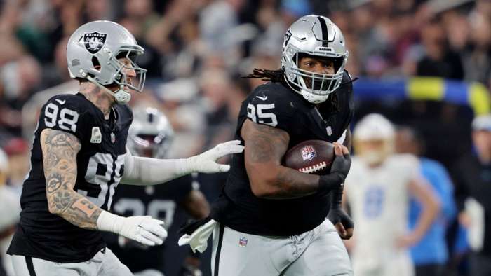 Las Vegas Raiders score nine touchdowns in 63-21 rout of Los Angeles Chargers