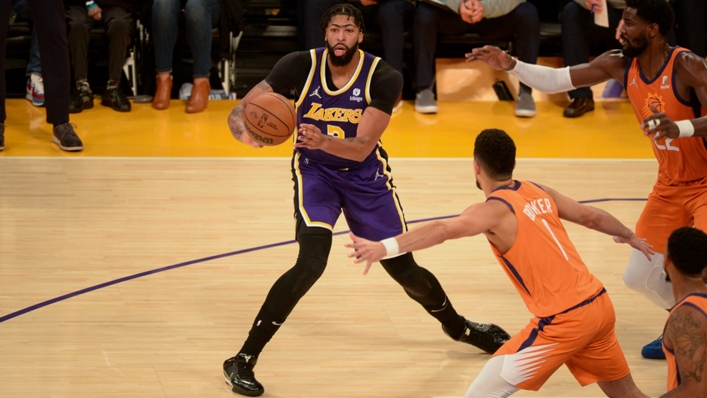 Anthony Davis in action during the Lakers' loss to the Suns