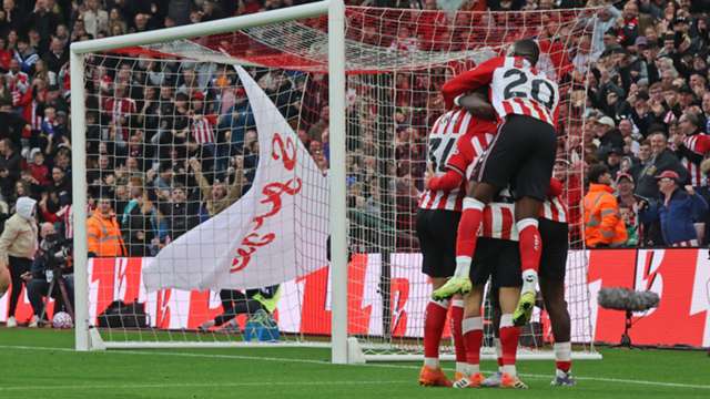 Sunderland 2-0 Wolves: Mukiele prolongs visitors' wait for first league win