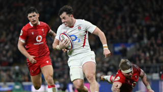 England 48-7 Wales: Arundell celebrates hat-trick in Six Nations romp