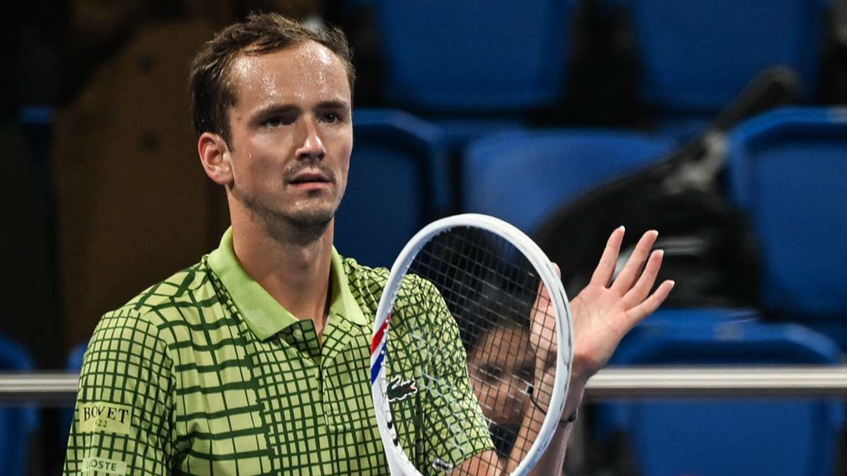 Medvedev cruises past Shang to set up Wawrinka clash in Dubai