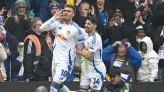 Piroe puts Championship leaders Leeds on the brink of promotion