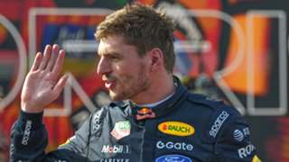 Verstappen signs new Red Bull contract