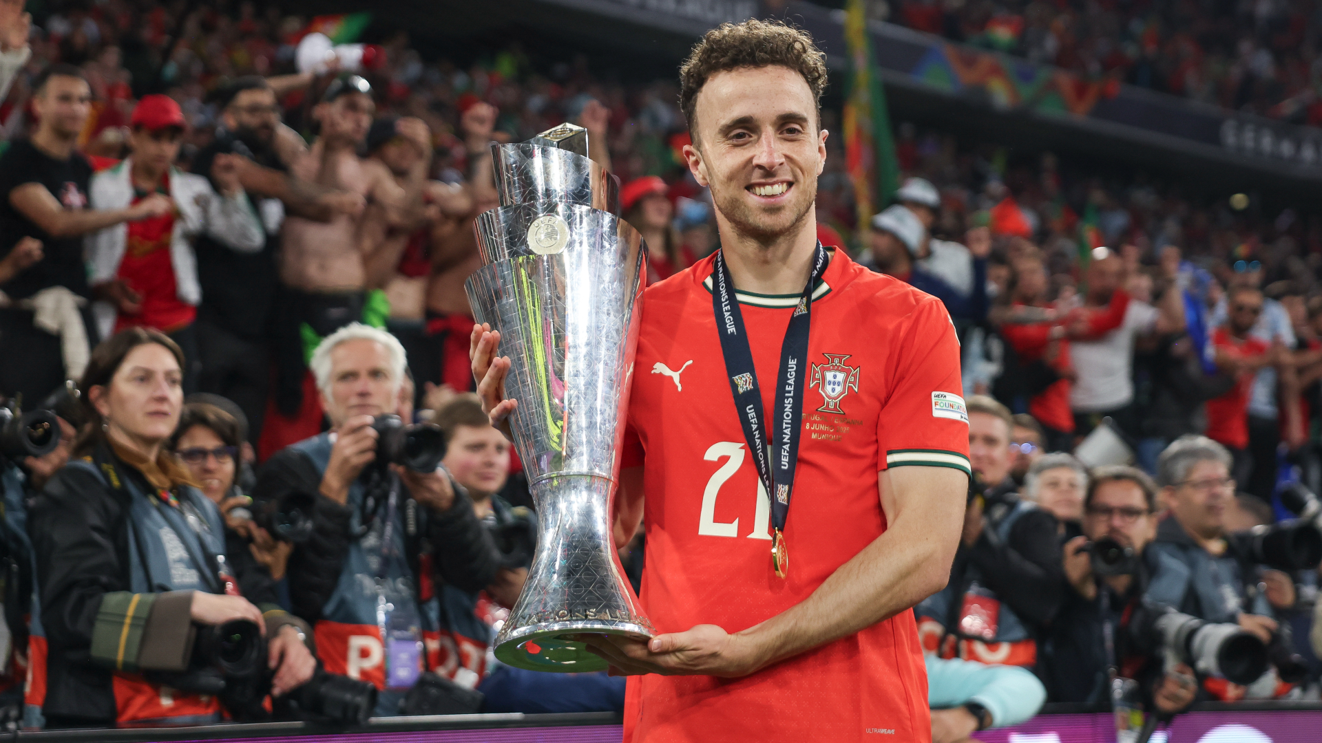 Martinez says Portugal will have 27 players ‘plus one’ at World Cup after Jota death